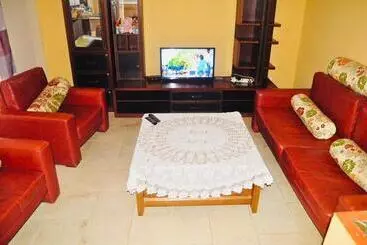 پانسیون Chez Titi