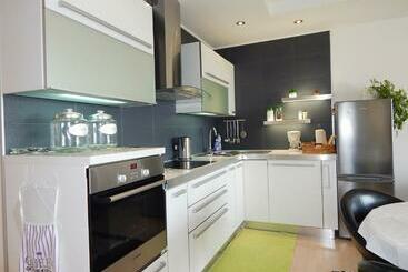 Turista apartmanok Lavander Apartments Omiš