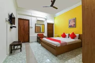 Otel Oyo 68034 Roshan Villa