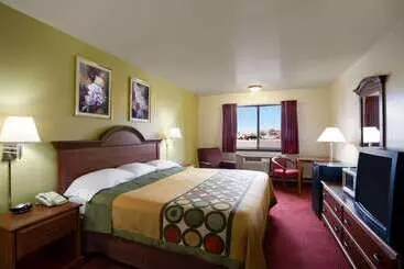 Отель Super 8 By Wyndham Eau Claire Wi