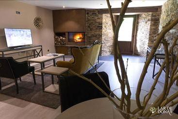 Pensão Lar De Donas