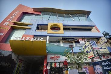 Отель Billys International