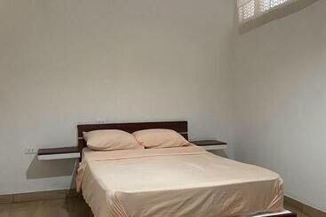 بنسيون Olas Inn