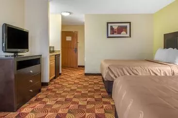 호텔 Quality Inn Bloomington Near University