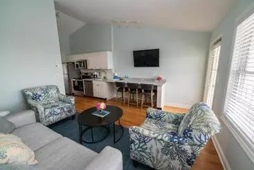 호텔 Sandpiper Beach Club