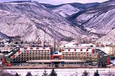 هتل Seasons At Avon