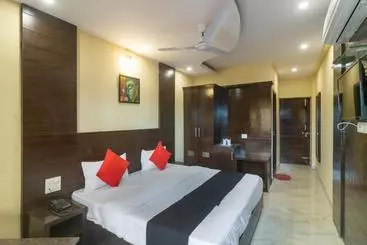 Hotel Capital O 63921 Rudraksh
