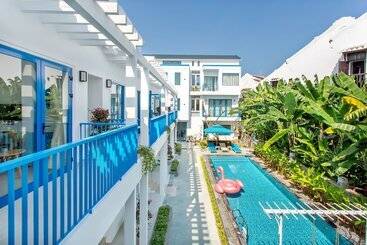 هتل Santorin Hoian Villa