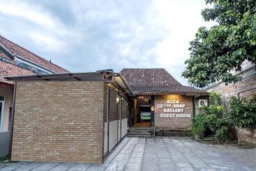 هتل Oyo 2380 Alea Guesthouse