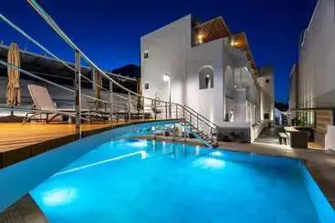 Hotel Deluxe Suites Santorini