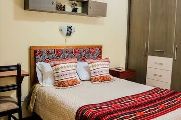 Общежитие Hostal Dreams House