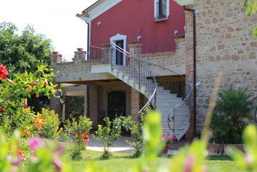 فندق Il Mandorlo