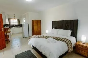 ペンション Golden Candle Guest House