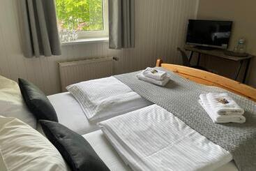 فندق Und Restaurant Landhaus Veranstaltungshaus