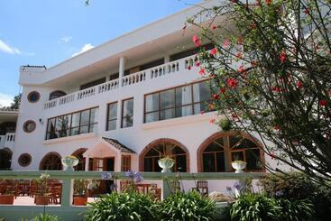 Hotel La Posada Del Quinde