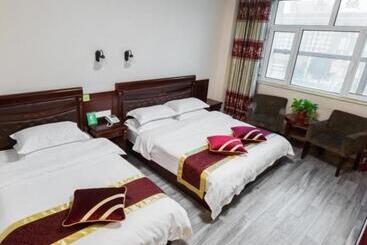 Hotel Green Alliance Langfang Xianghe County Xiushui Street Pengda Furniture City