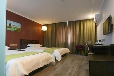 Otel Greentree Wulumuqi Airport