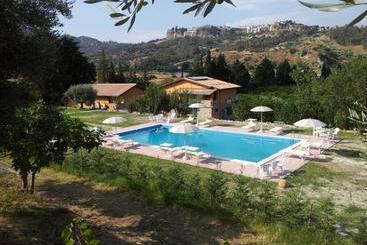 ホテル Agriturismo Feudo Gagliardi