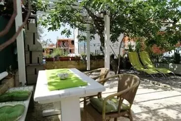 ツーリストアパートメント Lucija 1   Enjoy The Rovinj