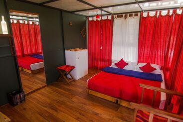 Hotel Whispering Willows