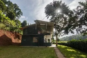 Hotelli Whispering Willows