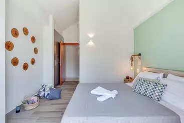 ツーリストアパートメント Ikia Aretousa