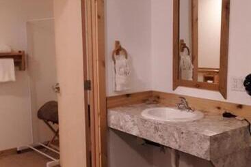 فندق على الطريق Moose Inn