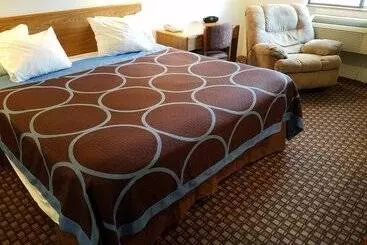 בית מלון כפרי Auburn Inn