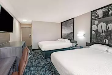 فندق Super 8 By Wyndham Charlottesville