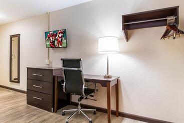 汽车旅馆 Red Roof Inn Dry Ridge