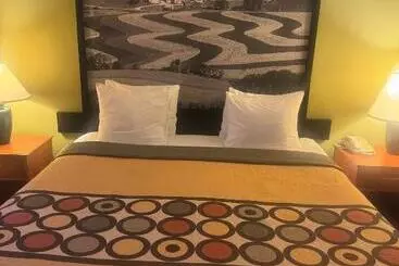 מוטל Super 8 By Wyndham Sparta