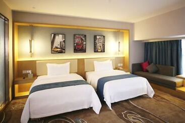 Manhatton Hotel Guangxi Univeristy