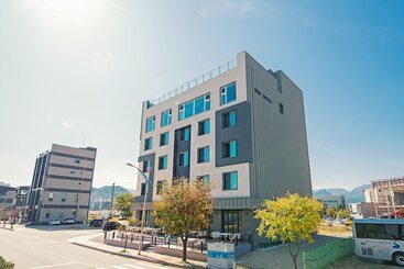 Doo Hotel & Guesthouse   Hostel