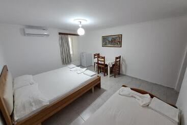 بنسيون Guest House Argjiro Castle