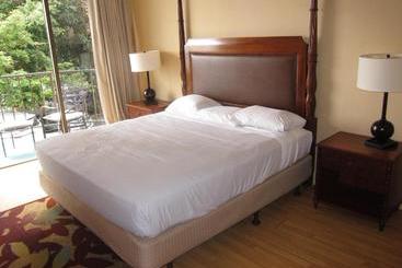 هتل Pagoda Hilo Bay