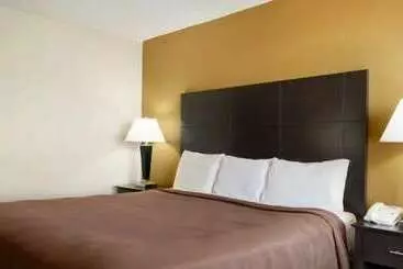 Отель Super 7 Inn