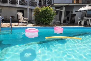 Pension (Hôtel basse catégorie) Pisco Chalés