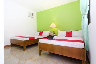 Hotell Reddoorz @ Governors Drive Coron
