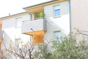 ツーリストアパートメント Apartment M And C