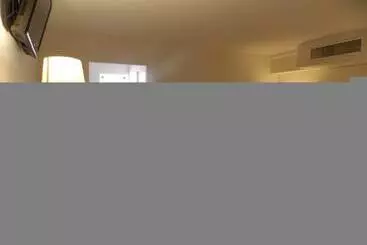 Cypres Hotel & Suites