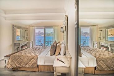 Hotel Losta Sahi̇l Evi̇ 3