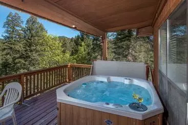 Talo Rocky Top Cabin Two Bedroom Cabin
