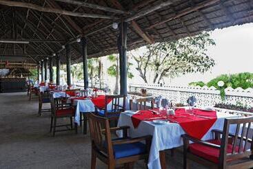 酒店 Golden Clove Beach Resort & Spa