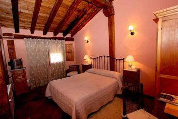 فندق ريفى Casona De Espirdo