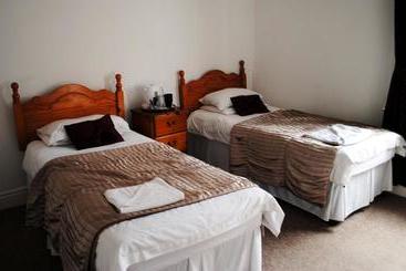 Отель Queens Head