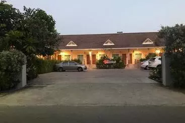 ホテル Suksopha Resort