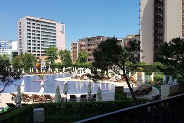 ホテル Sandapart Royal Beach Apartments