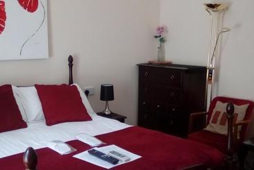 فندق Oaklands House  Adults Only