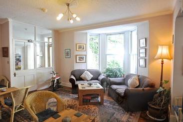 Отель Penryn House