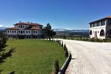 هتل Serife Baci Ogretmenevi Doga Kultur Koyu